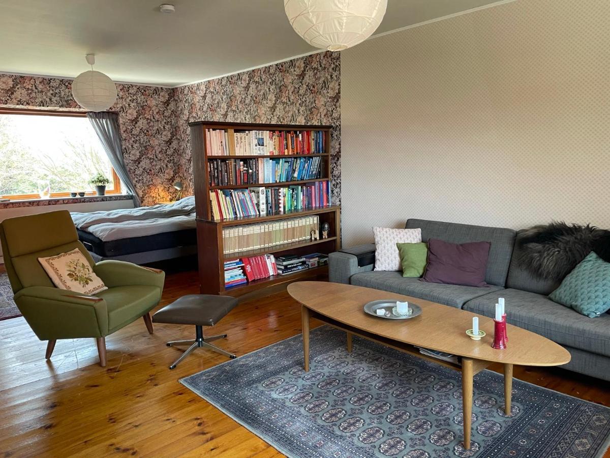 Апартаменти Retro Bolig - Fyldt Med Hygge! Ingen Luksus Kolind Екстер'єр фото