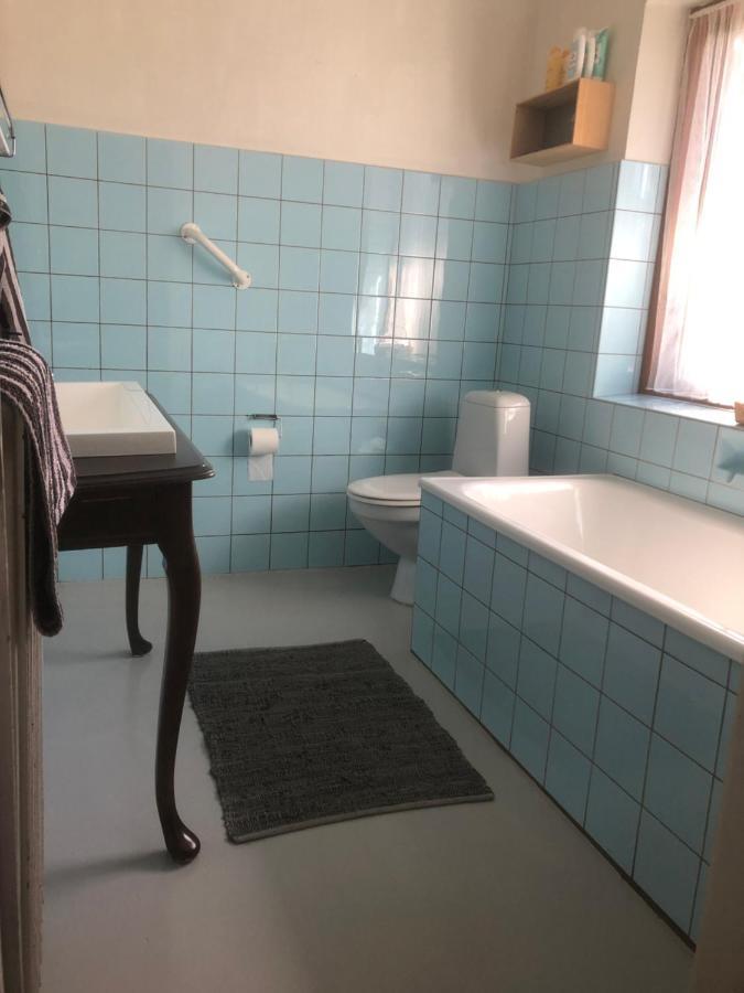 Апартаменти Retro Bolig - Fyldt Med Hygge! Ingen Luksus Kolind Екстер'єр фото