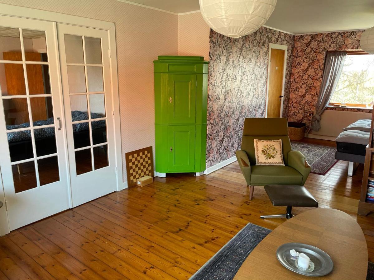 Апартаменти Retro Bolig - Fyldt Med Hygge! Ingen Luksus Kolind Екстер'єр фото
